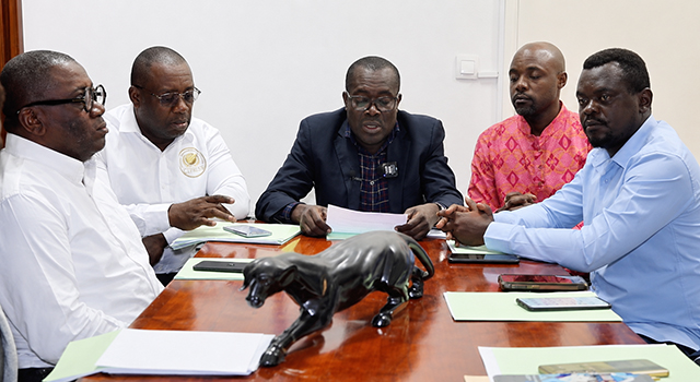 Au bord de l’asphyxie, la presse gabonaise réclame des réformes et un nouveau souffle