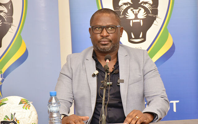Gabon : Non payé depuis son éviction, Thierry Mouyouma met en demeure la Fégafoot
