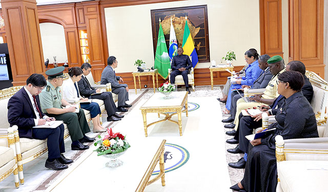 Gabon-Chine : 500 logements et une cimenterie au cœur des discussions avant la visite d’Oligui Nguema