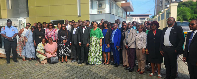 Réforme et Relations avec les Institutions : l’au revoir de François Ndong Obiang